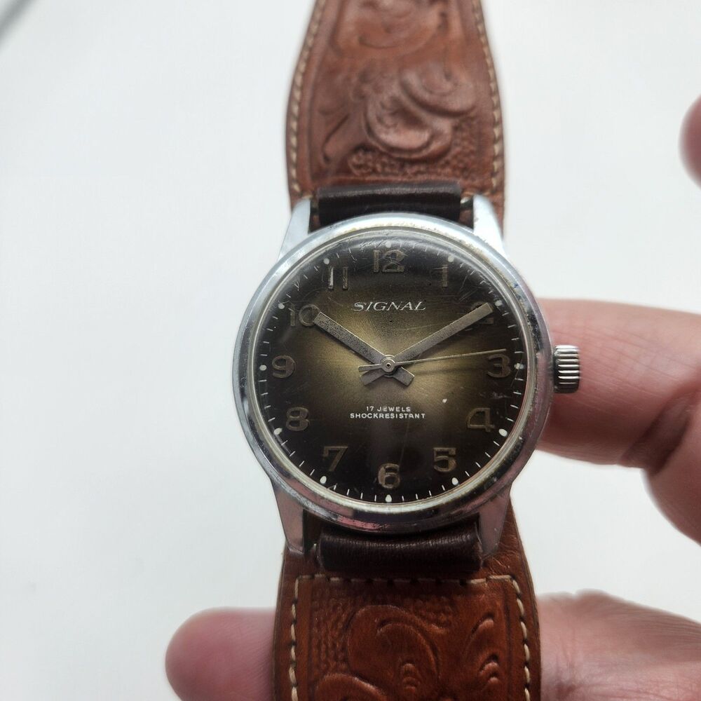 Vintage Signal Watch With Wrist Band 17 Jewels Sock Resistant